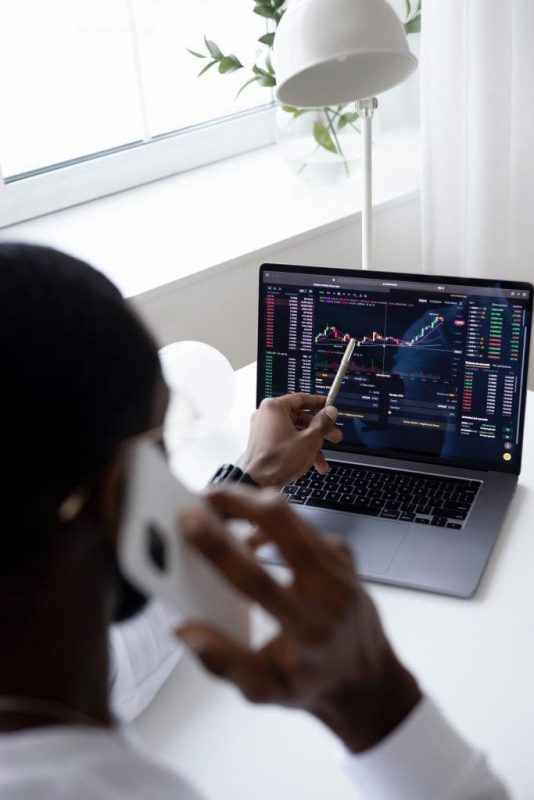 Panics and Spikes in the Power Hour Stocks