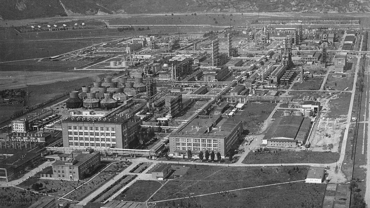 Aerial view of a large petrochemical refinery complex
