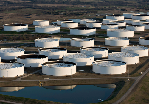 Oil Prices Steady as Investors Await Fed Decision: Focus on Middle East Tensions and U.S. Oil Demand