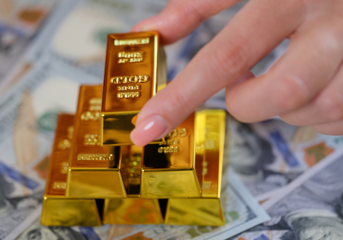 Gold Climbs Ahead of US CPI Report as Rate Cut Expectations Rise