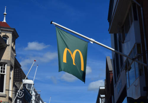 McDonald’s Stock Hurtles Lower Afterhours on E. Coli Outbreak
