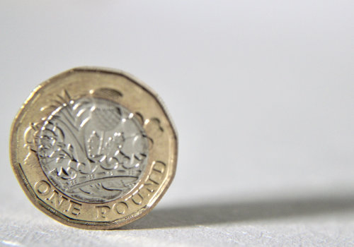 Pound Sterling Slips as UK PMI Misses Expectations, Dampening Growth Prospects